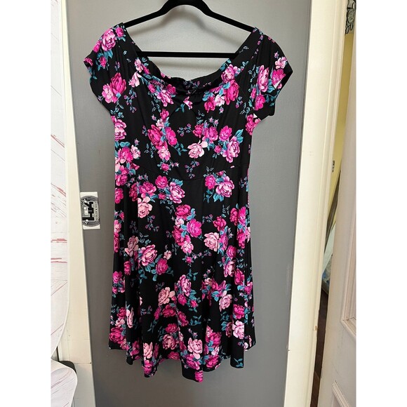 Torrid size 1 off the shoulder black pink floral dress - Picture 1 of 5